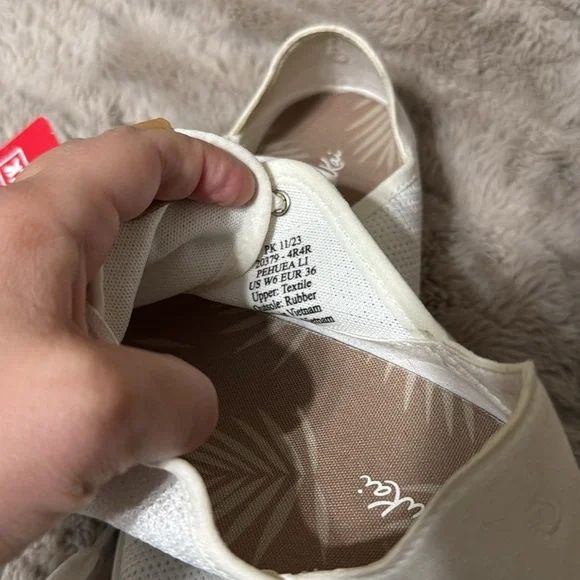 OluKai Women's Pehuea Li Casual Sneakers - Picture 3 of 5